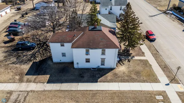 $146,000 | 405 2nd Street Northeast, Valley City, ND 58072