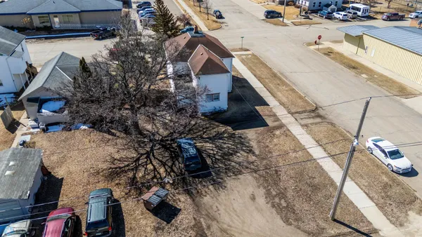 $146,000 | 405 2nd Street Northeast, Valley City, ND 58072