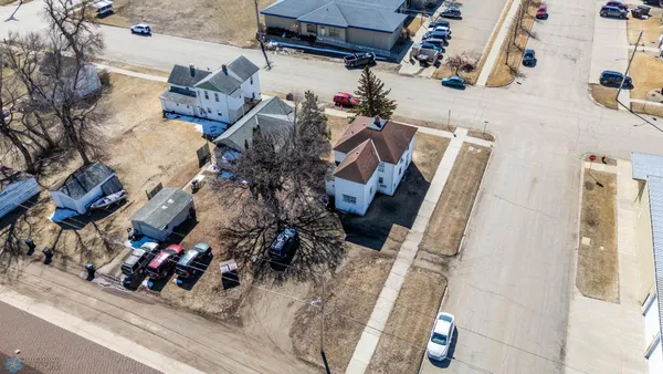 $146,000 | 405 2nd Street Northeast, Valley City, ND 58072