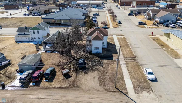 $146,000 | 405 2nd Street Northeast, Valley City, ND 58072