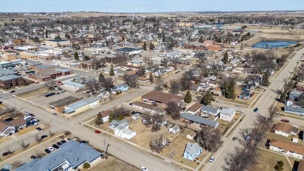 $146,000 | 405 2nd Street Northeast, Valley City, ND 58072