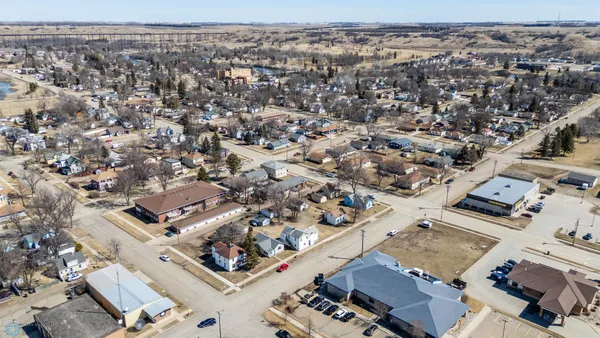 $146,000 | 405 2nd Street Northeast, Valley City, ND 58072
