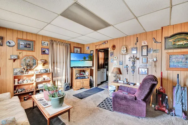 $146,000 | 405 2nd Street Northeast, Valley City, ND 58072