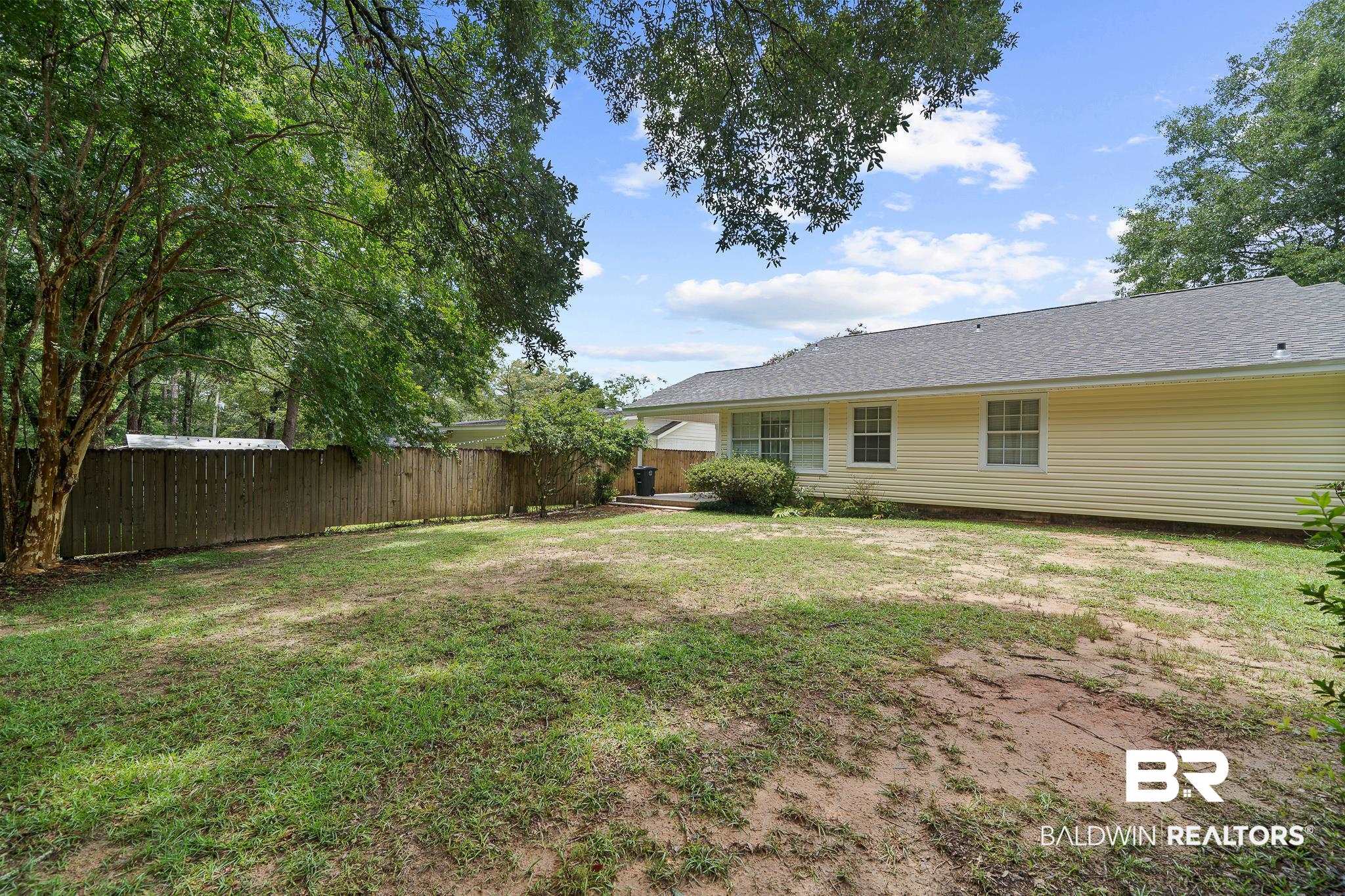 413 Wisteria Street Fairhope, AL 36532 - Photo 3 of 23
