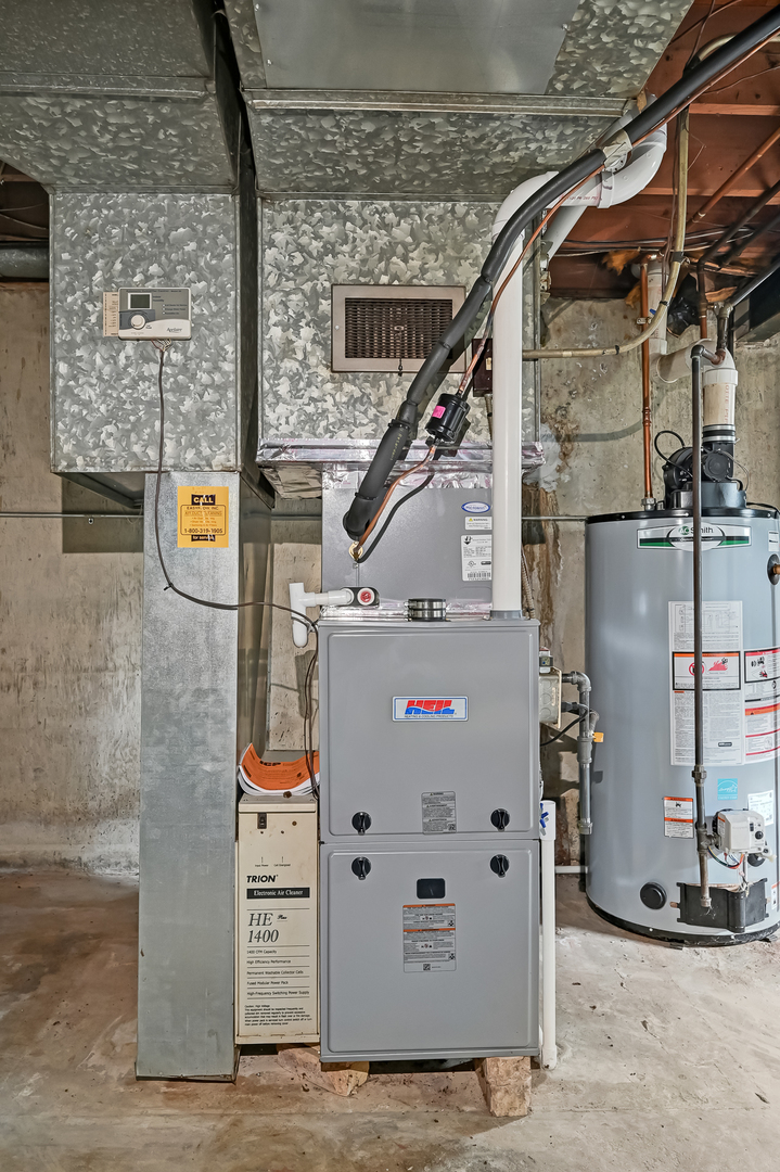 1018 Rolling Drive Lisle, IL 60532 - Photo 16 of 17 a view of entryway