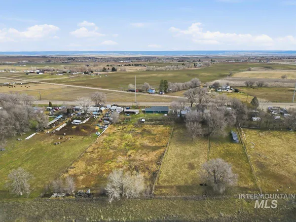 $575,000 | 28811 Old Highway 30, Caldwell, ID 83607