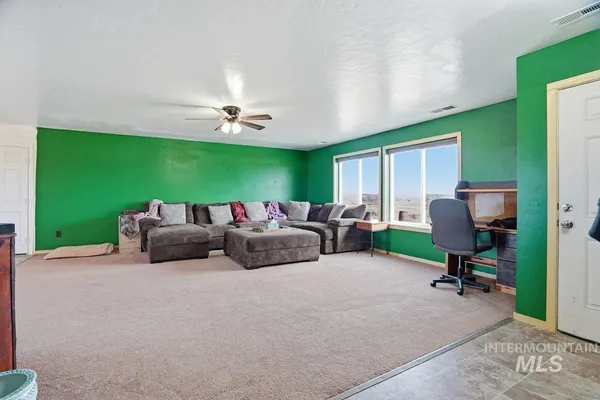 $575,000 | 28811 Old Highway 30, Caldwell, ID 83607