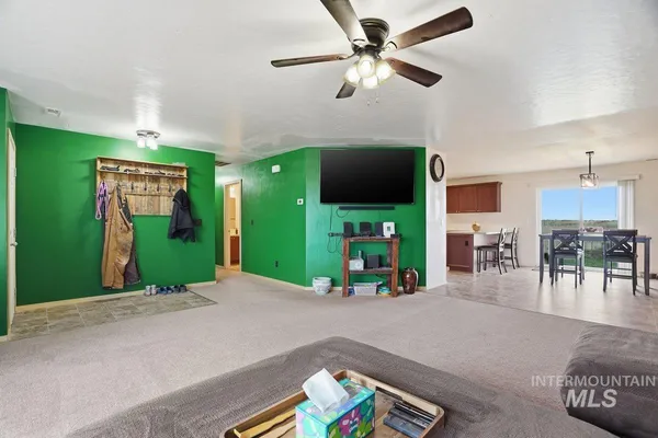 $575,000 | 28811 Old Highway 30, Caldwell, ID 83607