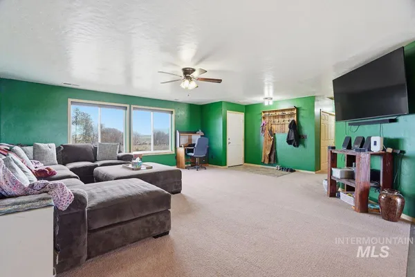 $575,000 | 28811 Old Highway 30, Caldwell, ID 83607