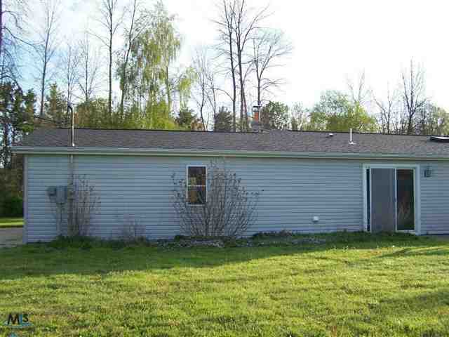 7225 Jeddo Road Jeddo, MI 48032 - Photo 4 of 13 31103727-3.JPG