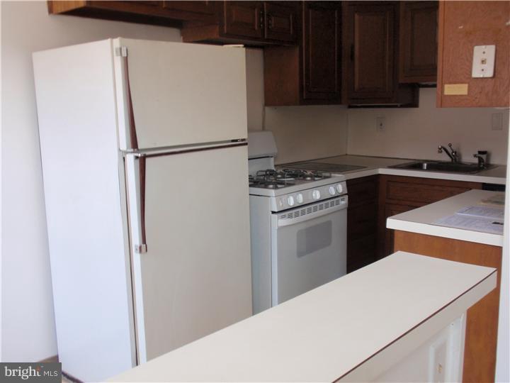 1820 Pennington Road Philadelphia, PA 19151 - Photo 4 of 12 Gallery Image 4