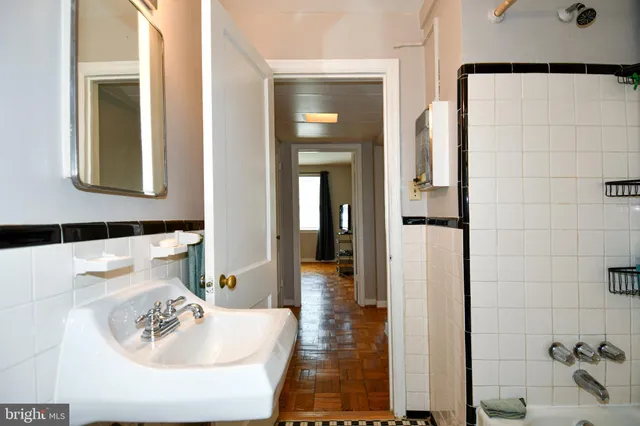 $319,000 | 6608 Potomac Avenue, Unit B2, Alexandria, VA 22307