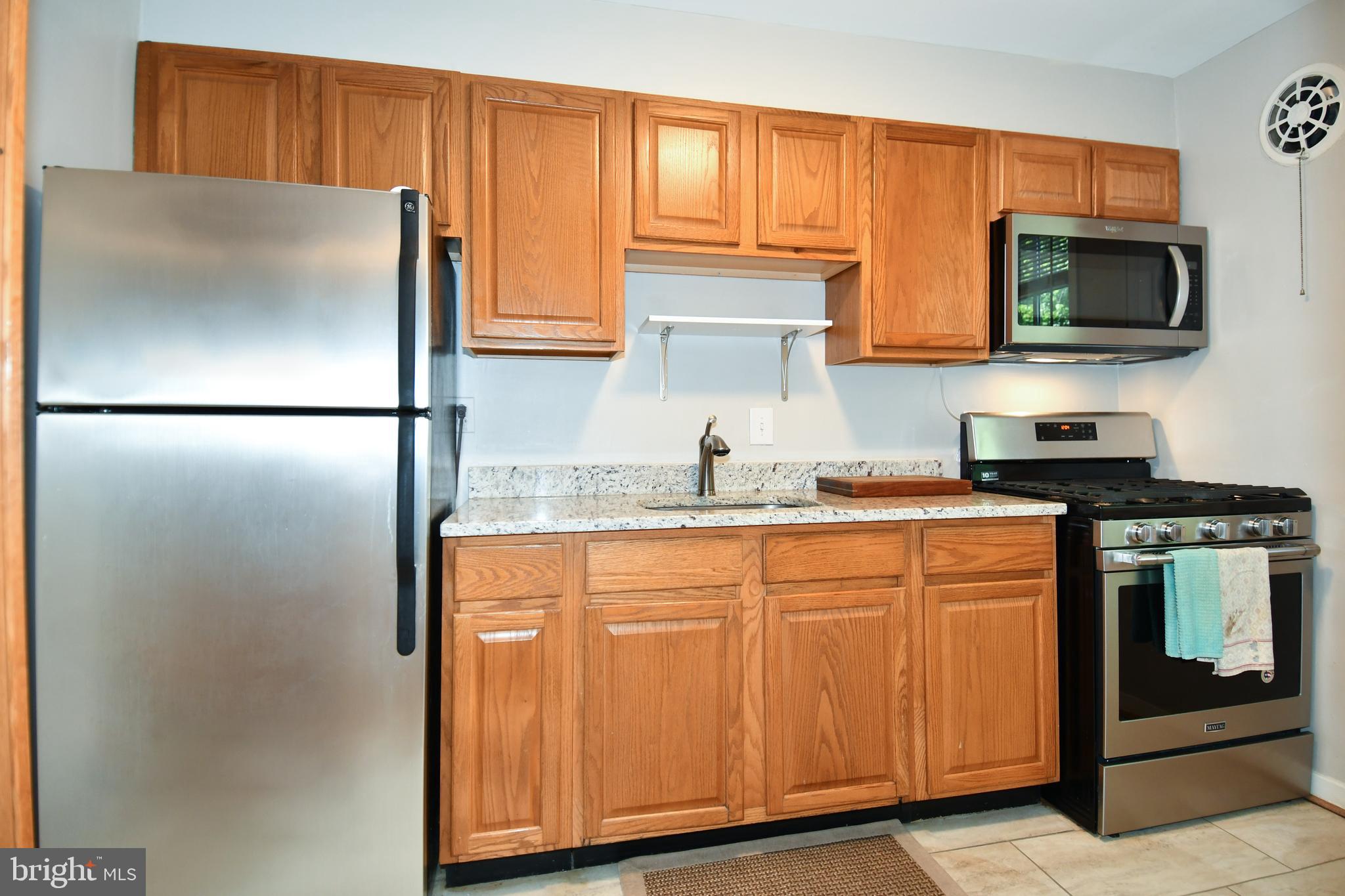 6608 Potomac Avenue, Unit B2 Alexandria, VA 22307 - Photo 8 of 34