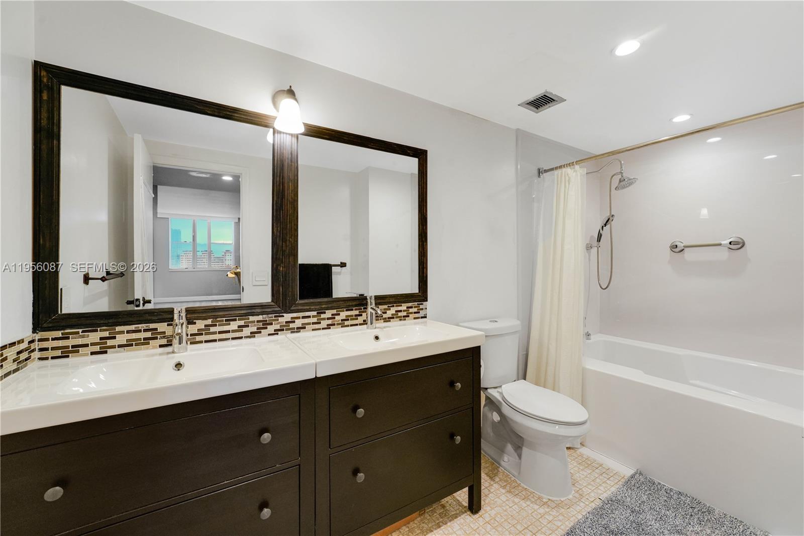 3850 Washington Street, Unit 702 Hollywood, FL 33021 - Photo 13 of 32