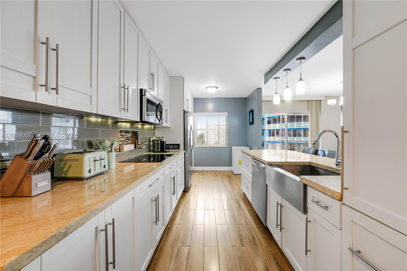 3850 Washington Street, Unit 702 Hollywood, FL 33021 - Photo 2 of 32