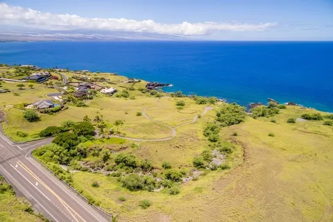 $28,000,000 | 1-8 Akoni Pule Highway, Kamuela, HI 96743