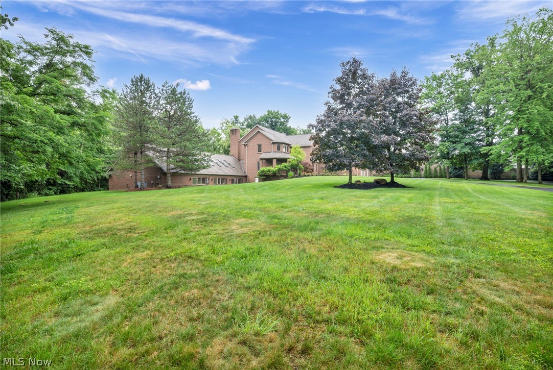 7282 Pinehill Road Painesville, OH 44077 - Photo 9 of 48