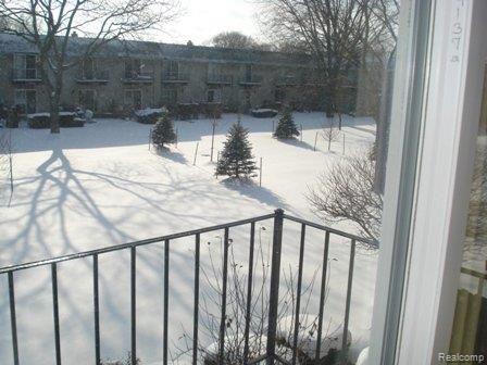 4324 15 Mile Road, Unit 33 Sterling Heights, MI 48310 - Photo 10 of 12 Balcony View