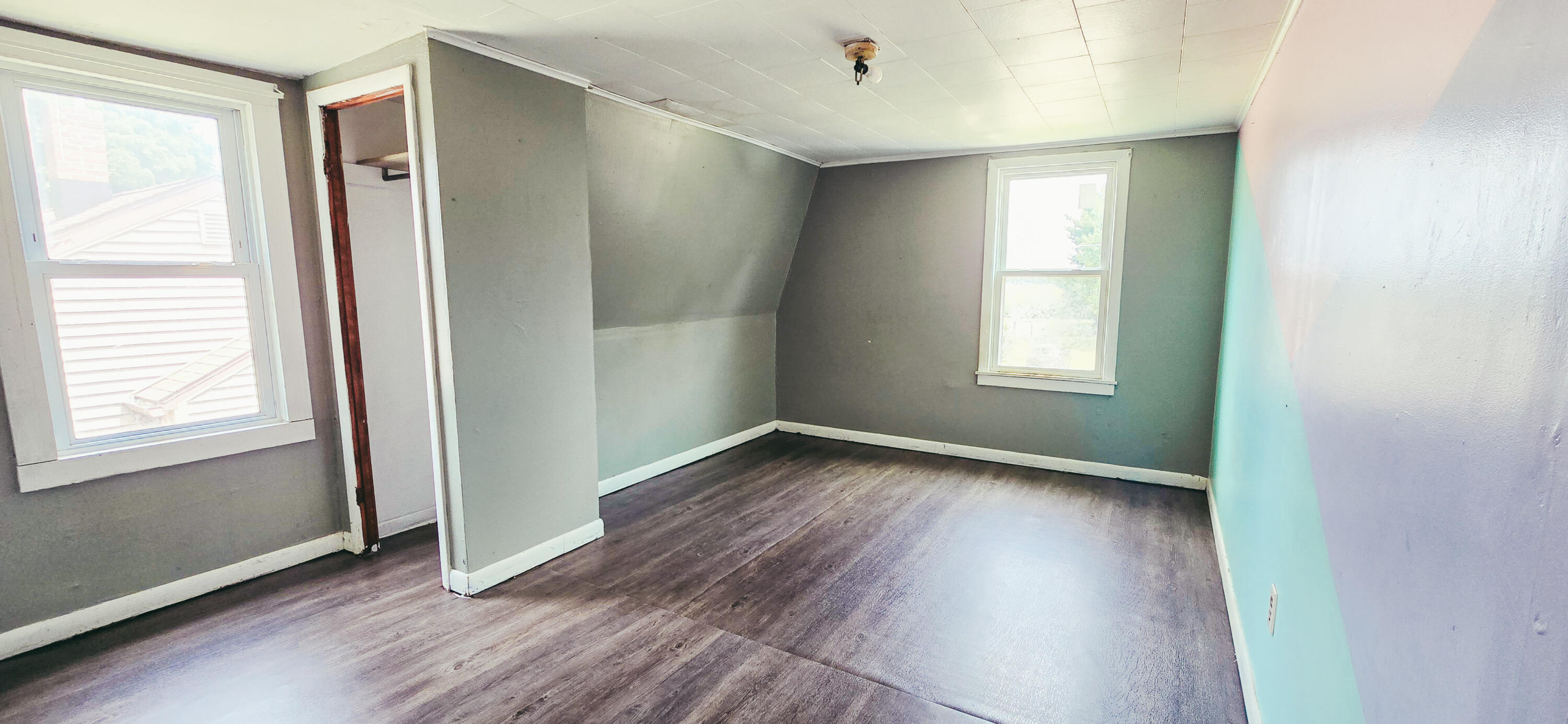 945 North Summit Street Morenci, MI 49256 - Photo 21 of 31 20240731_130501