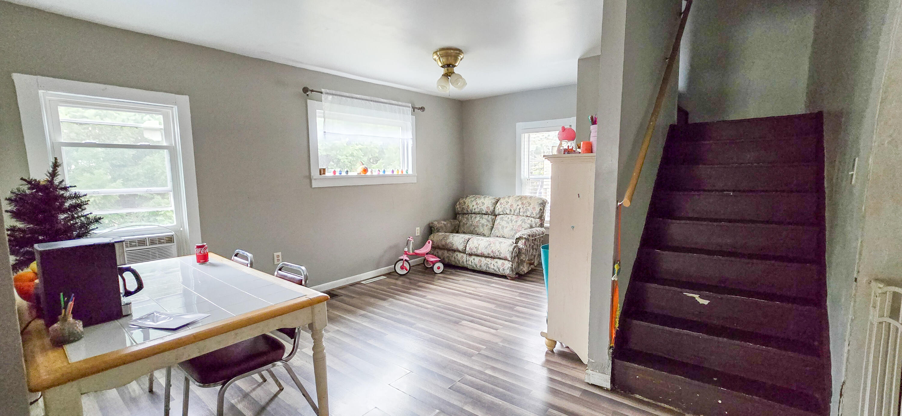 945 North Summit Street Morenci, MI 49256 - Photo 4 of 31 20251108_100707