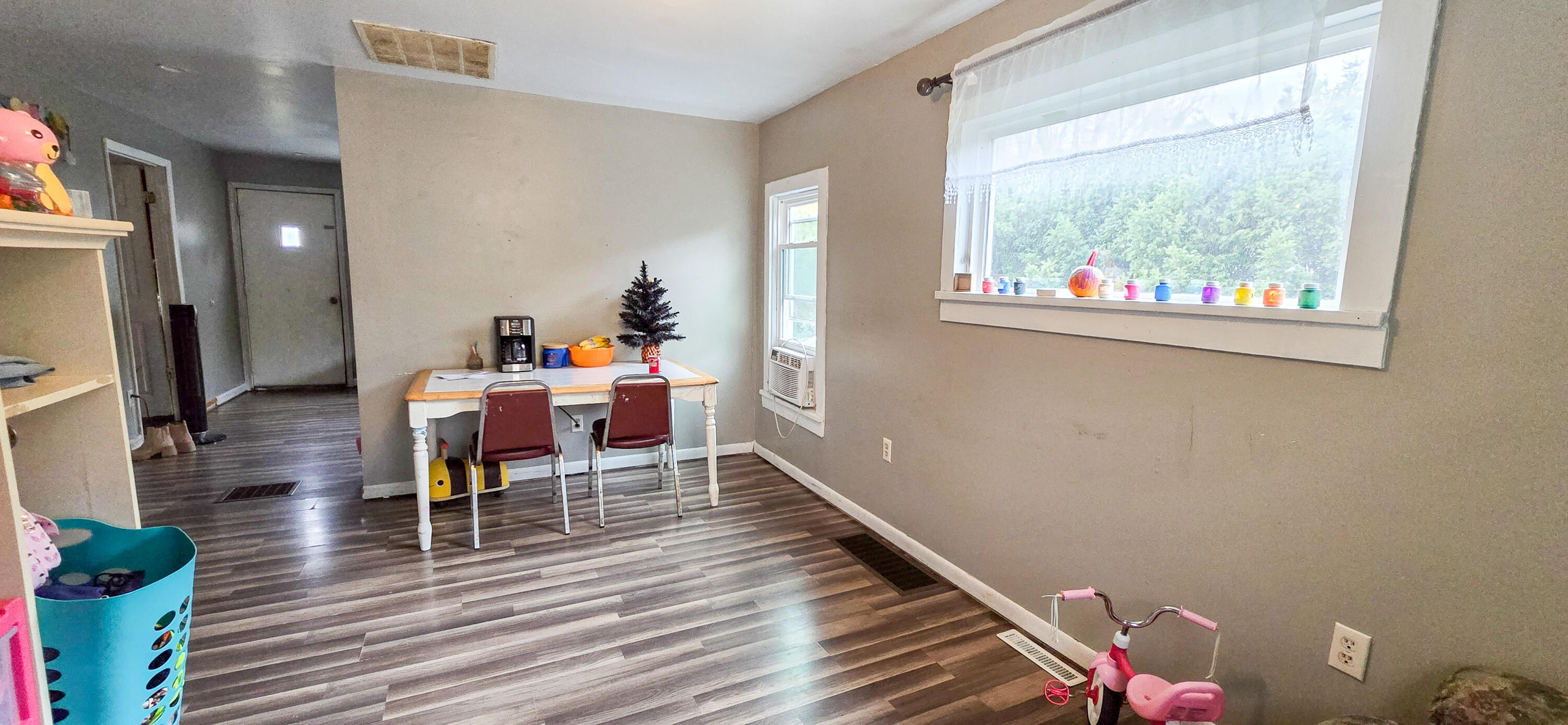 945 North Summit Street Morenci, MI 49256 - Photo 6 of 31 20251108_100756