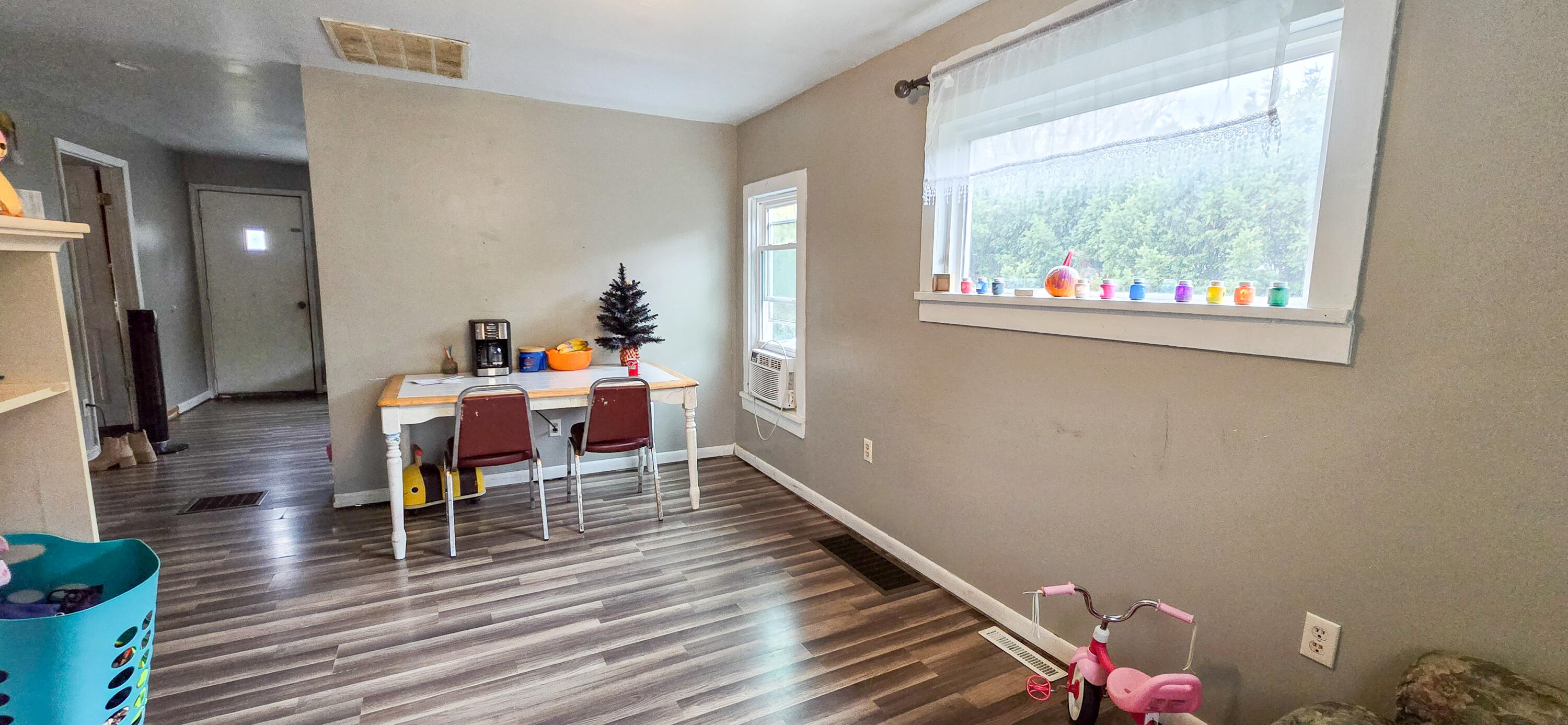 945 North Summit Street Morenci, MI 49256 - Photo 7 of 31 20251108_100759