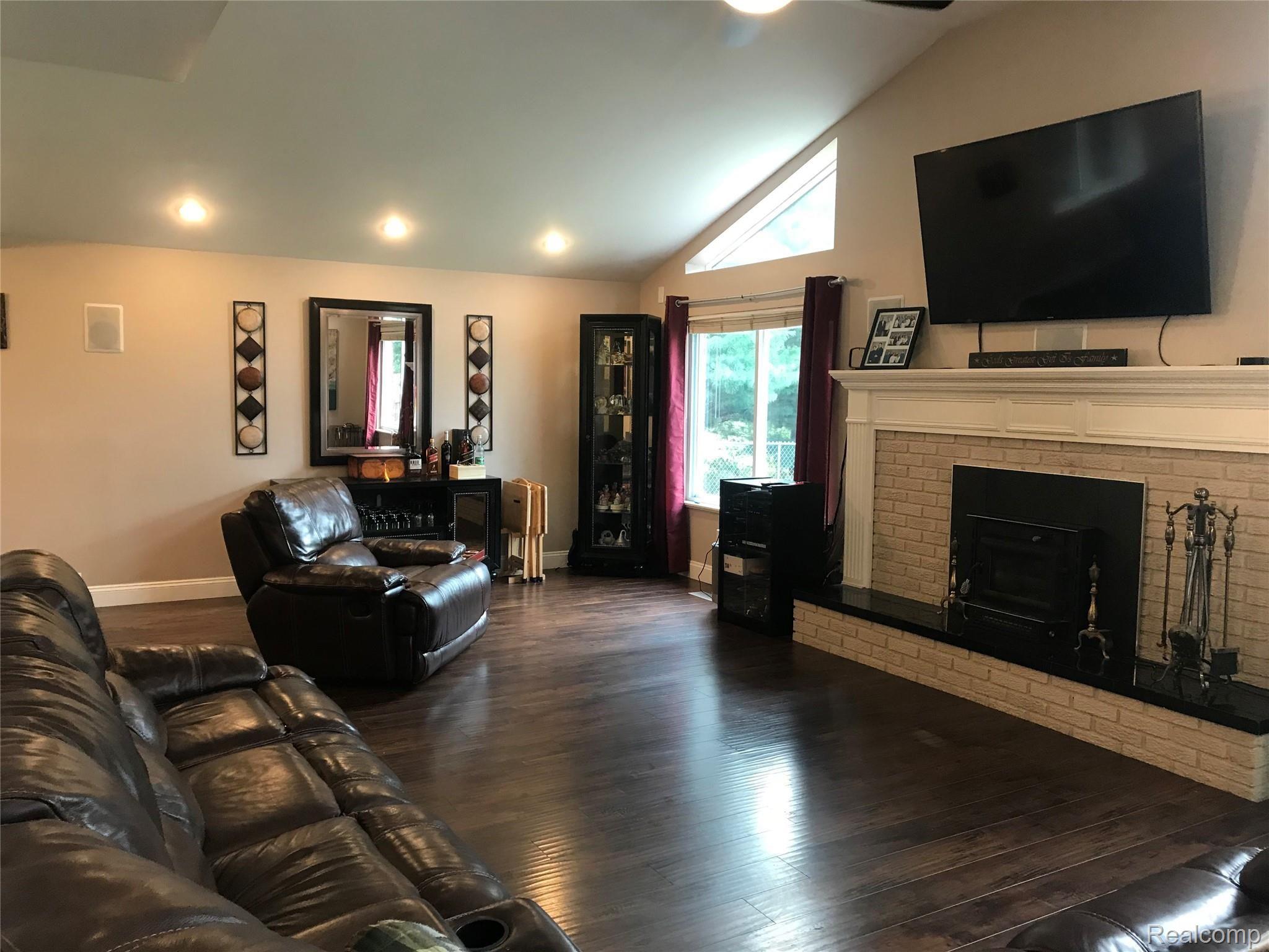 48700 West 10 Mile Road Novi, MI 48374 - Photo 8 of 33 IMG-2468.jpg