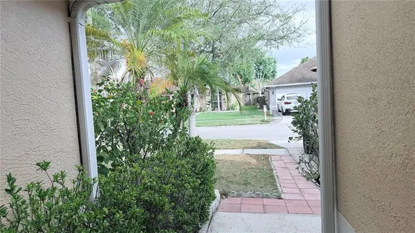 $2,400 | 10216 Oasis Palm Drive, Tampa, FL 33615