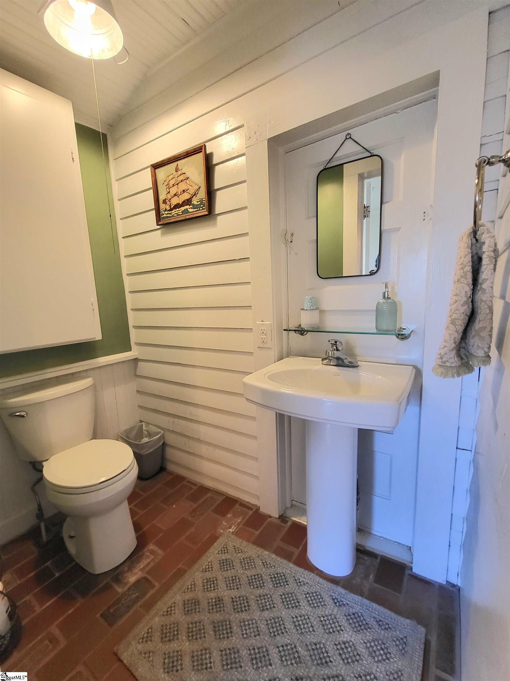 210 East Fairview Avenue Greer, SC 29651 - Photo 14 of 30