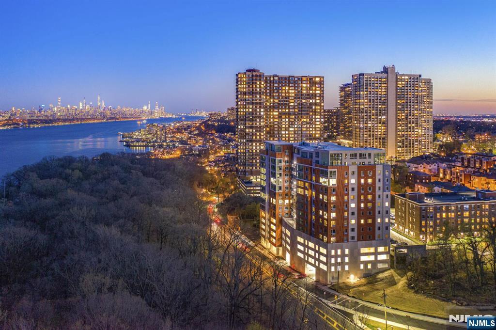 69 Main Street, Unit 1502 Fort Lee, NJ 07024 - Photo 15 of 27