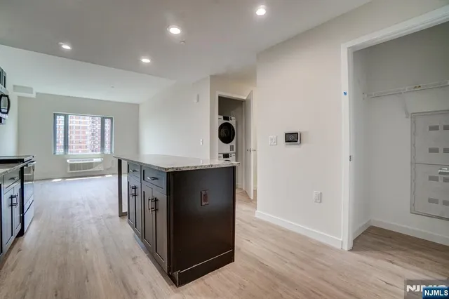 $4,000 | 69 Main Street, Unit 1502, Fort Lee, NJ 07024