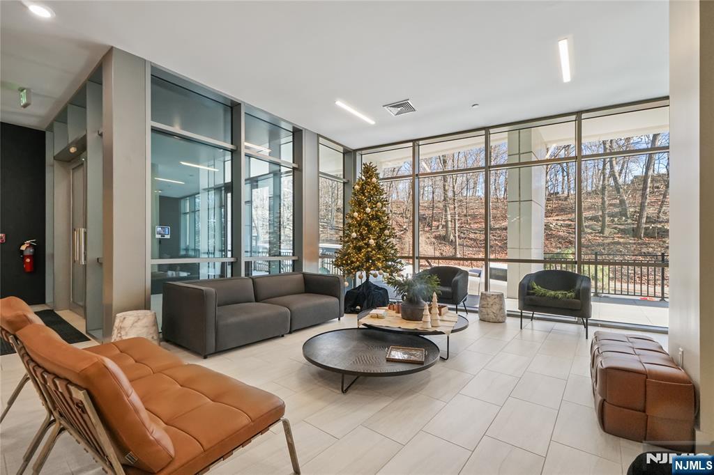 69 Main Street, Unit 1502 Fort Lee, NJ 07024 - Photo 23 of 27