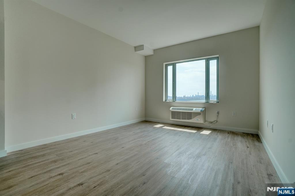 69 Main Street, Unit 1502 Fort Lee, NJ 07024 - Photo 3 of 27