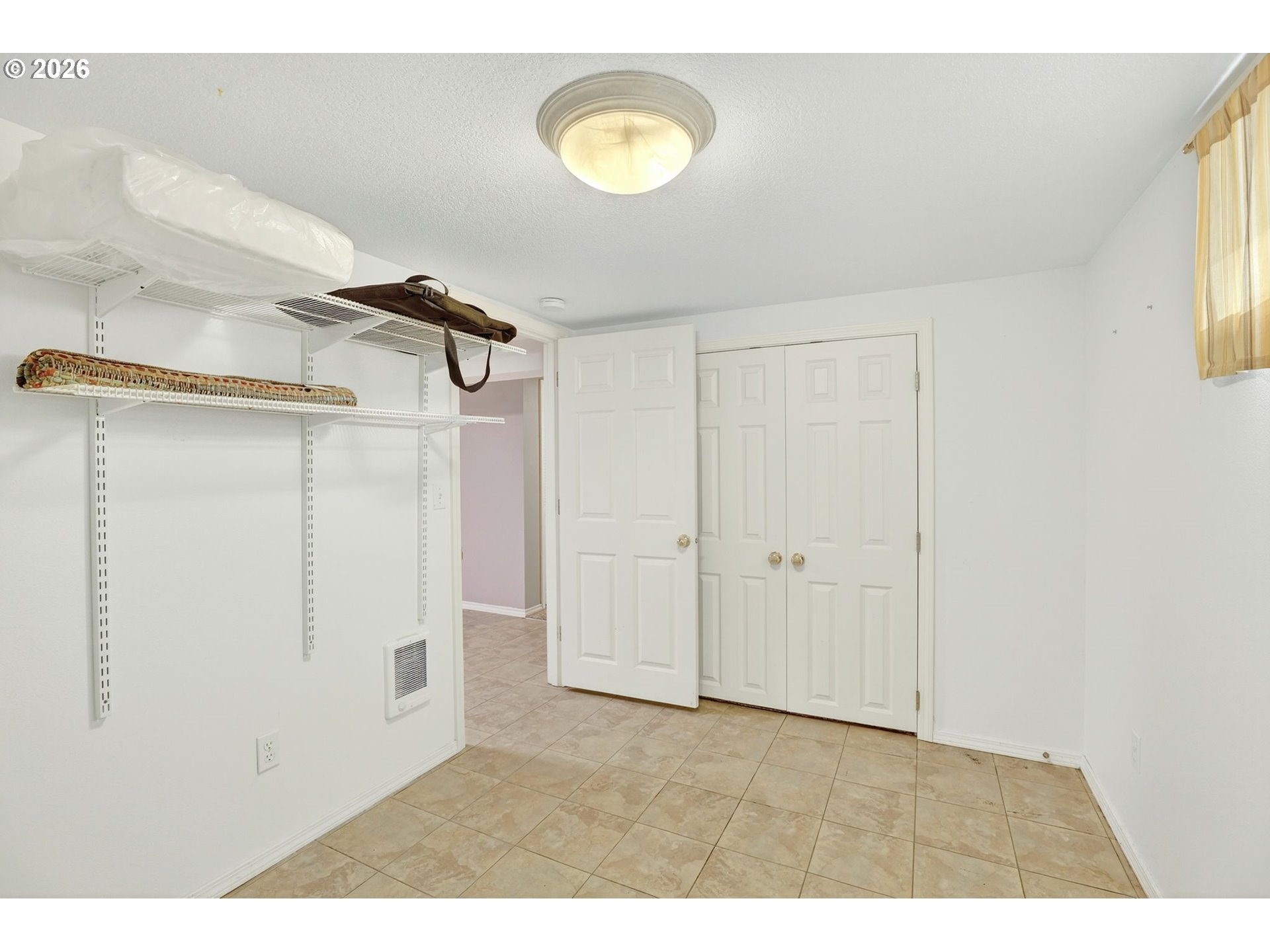1620 Southwest Maplecrest Drive Portland, OR 97219 - Photo 36 of 48 Den/Office