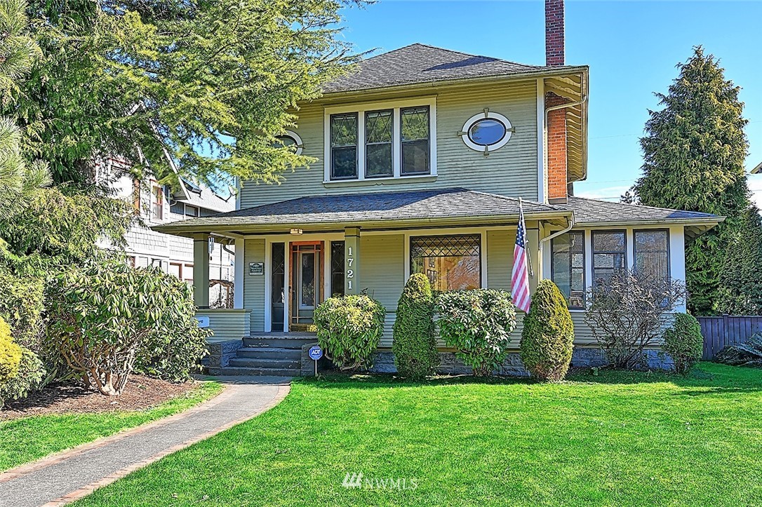 1721 Rucker Avenue Everett, WA 98201 - Photo 1 of 25