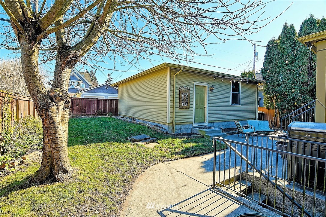 1721 Rucker Avenue Everett, WA 98201 - Photo 22 of 25