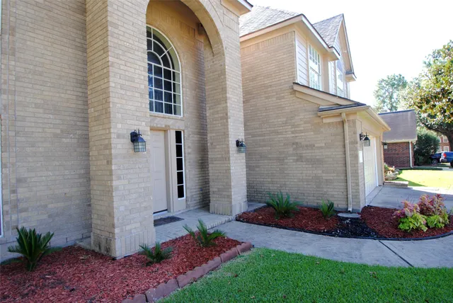 $335,000 | 6022 South Trafalgar Court, Katy, TX 77449