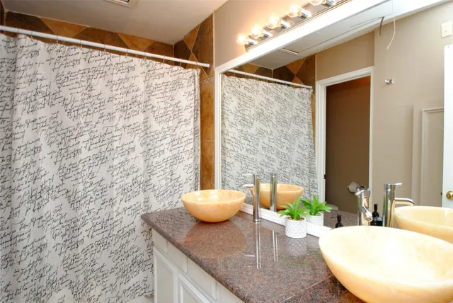 $335,000 | 6022 South Trafalgar Court, Katy, TX 77449