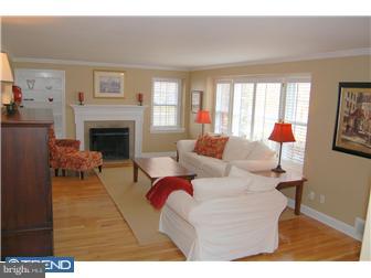 1129 Ashton Road Wynnewood, PA 19096 - Photo 5 of 12 Living Room