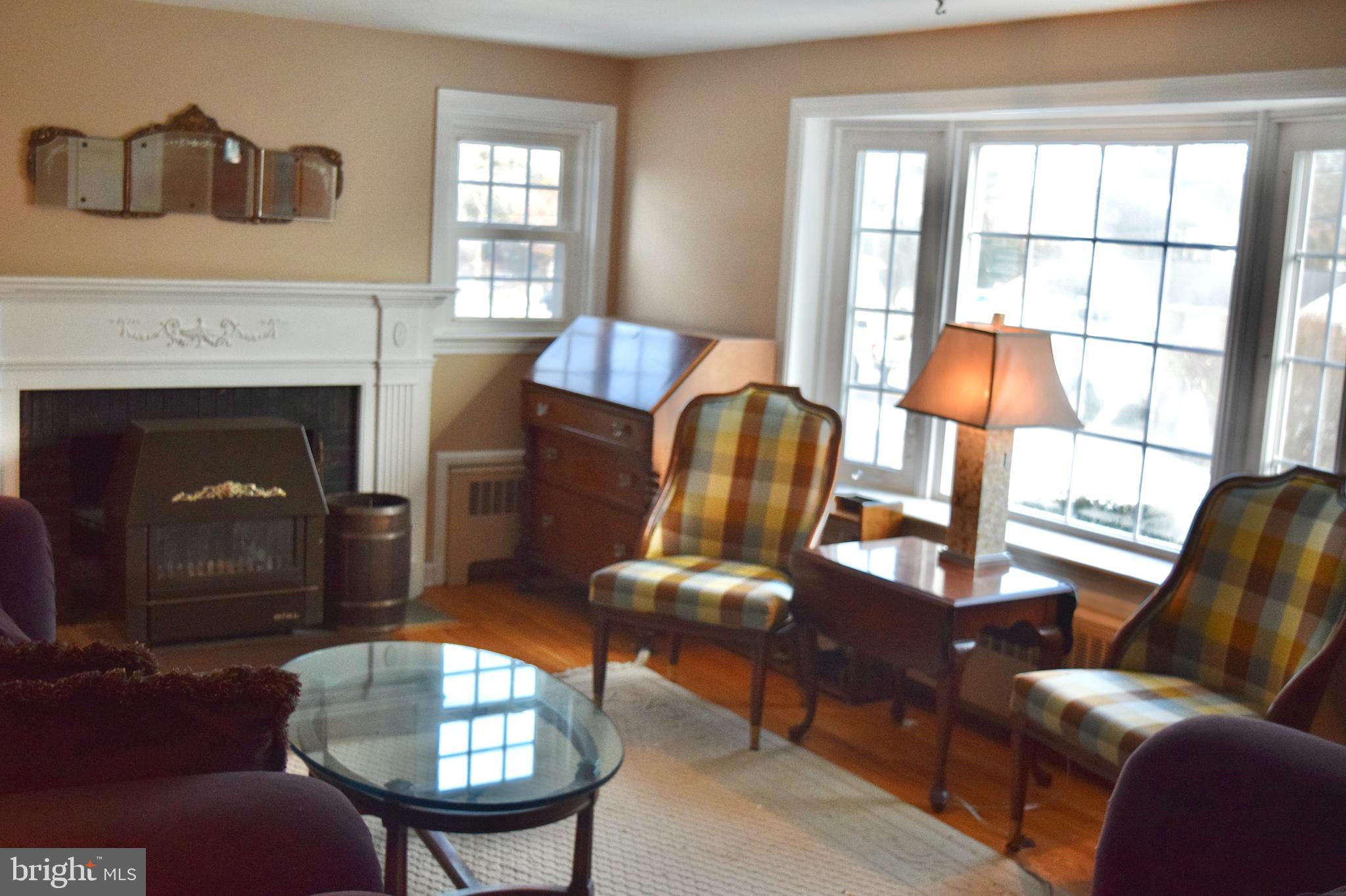 156 School House Road Lancaster, PA 17603 - Photo 4 of 26 Gallery Image 4