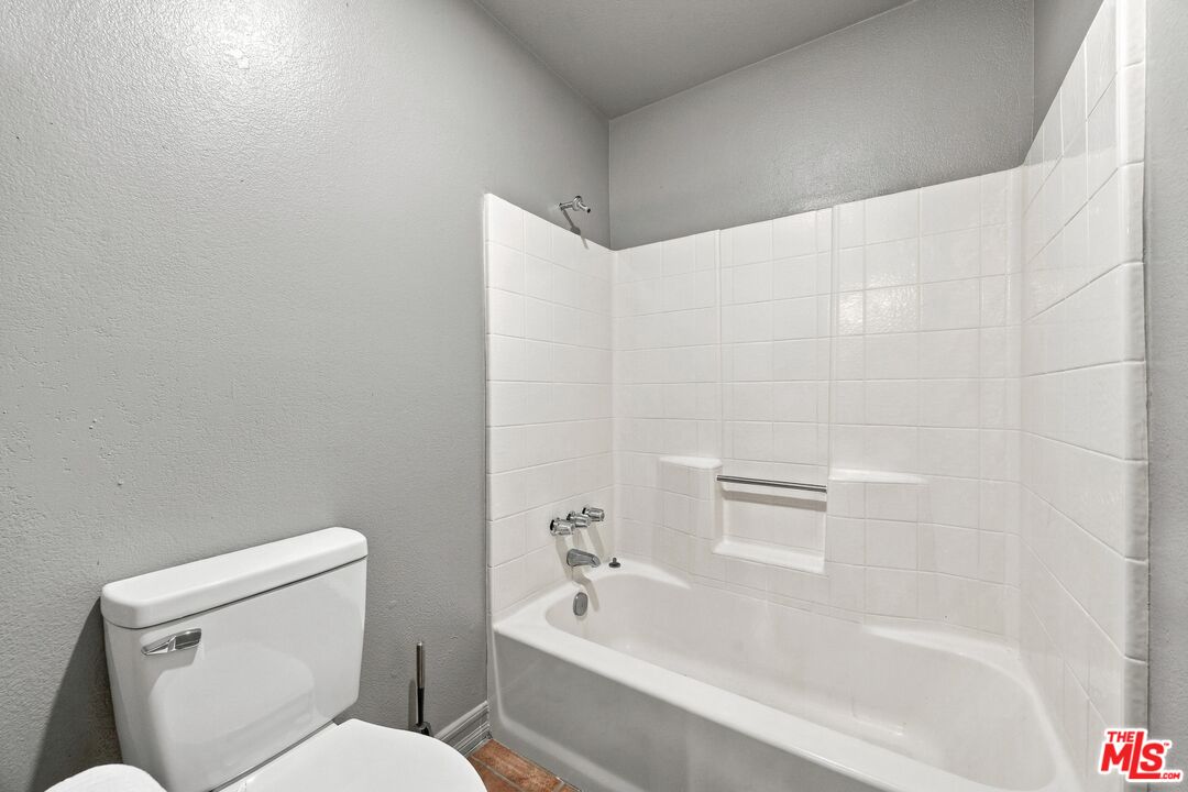 6304 Castleton Street Bakersfield, CA 93313 - Photo 29 of 40 Gallery Image 29