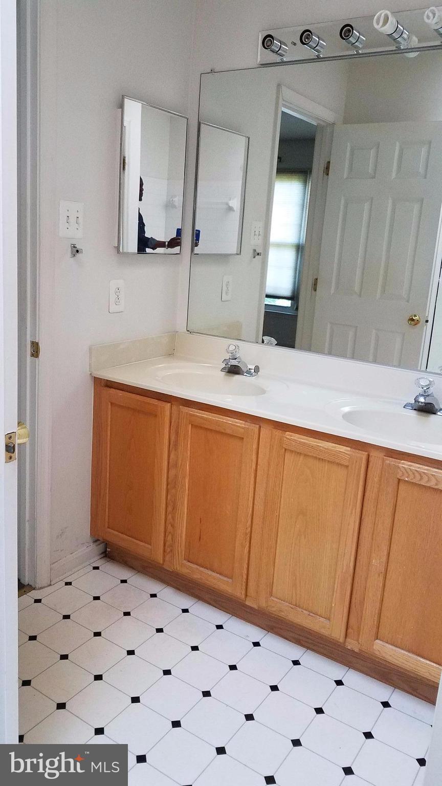 145 Gentlebrook Road Owings Mills, MD 21117 - Photo 15 of 25 Bath (Master)