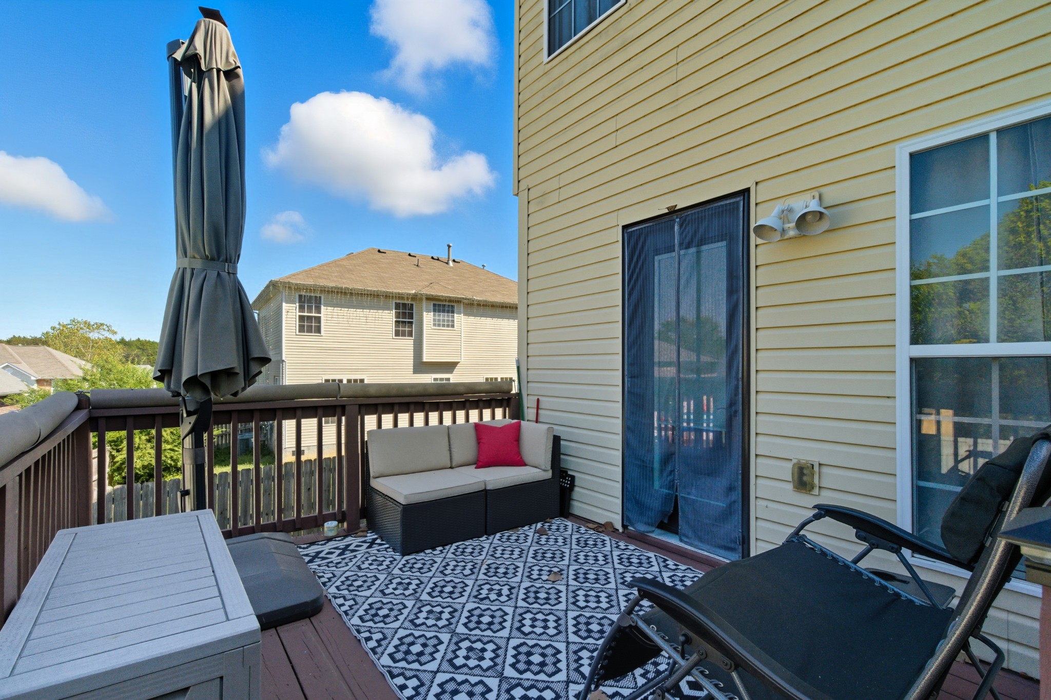 1511 Saddle View Mount Juliet, TN 37122 - Photo 33 of 52 a view of a balcony with a potted plant