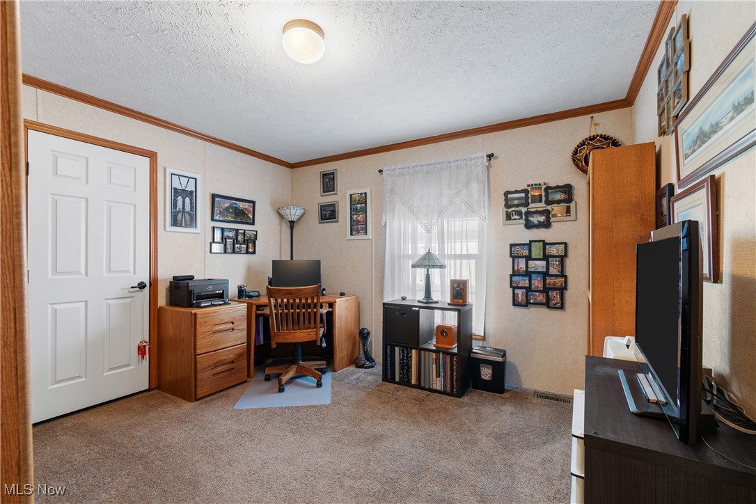 18592 Edwards Road, Unit 132 Doylestown, OH 44230 - Photo 19 of 32 Generous size second bedroom with closet.