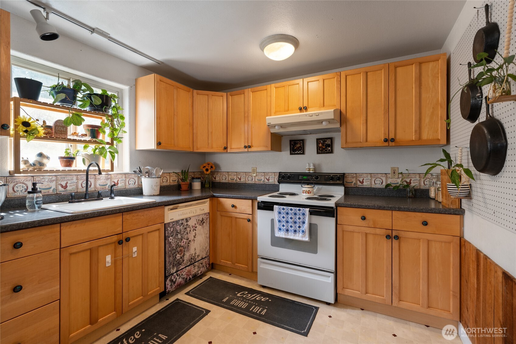 814 Main Street Vader, WA 98593 - Photo 12 of 40 Gallery Image 12