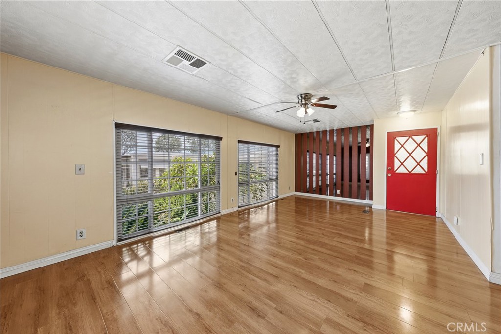 14851 Jeffrey Road, Unit 7 Irvine, CA 92618 - Photo 4 of 15 Living Room