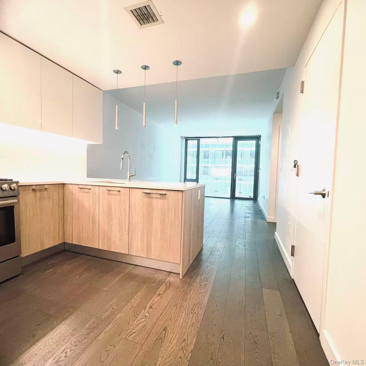 13105 40th Road, Unit 11M Queens, NY 11354 - Photo 3 of 21
