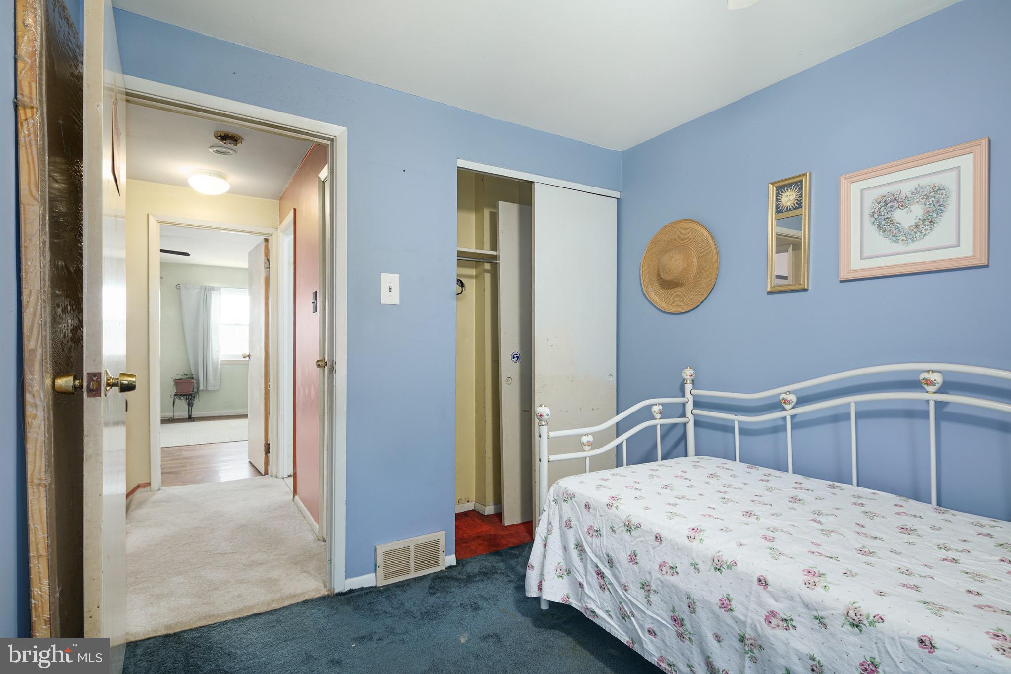 12120 Ranier Road Philadelphia, PA 19154 - Photo 12 of 22