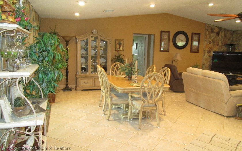 4206 Mandarin Road Sebring, FL 33875 - Photo 17 of 24