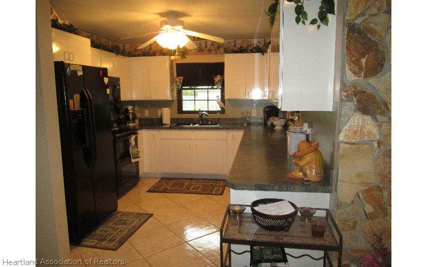 4206 Mandarin Road Sebring, FL 33875 - Photo 6 of 24